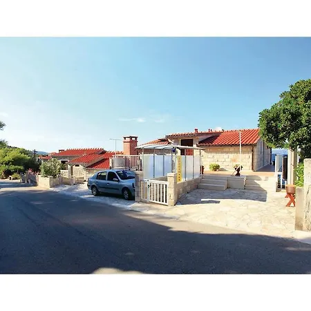 Nice Apartment In Blato With House Sea View Prigradica