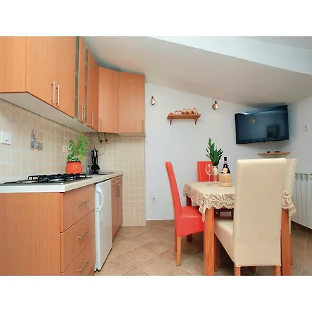Apartment Prigradica V *
